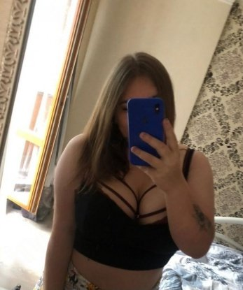 Александра, 24 года, 4 размер груди